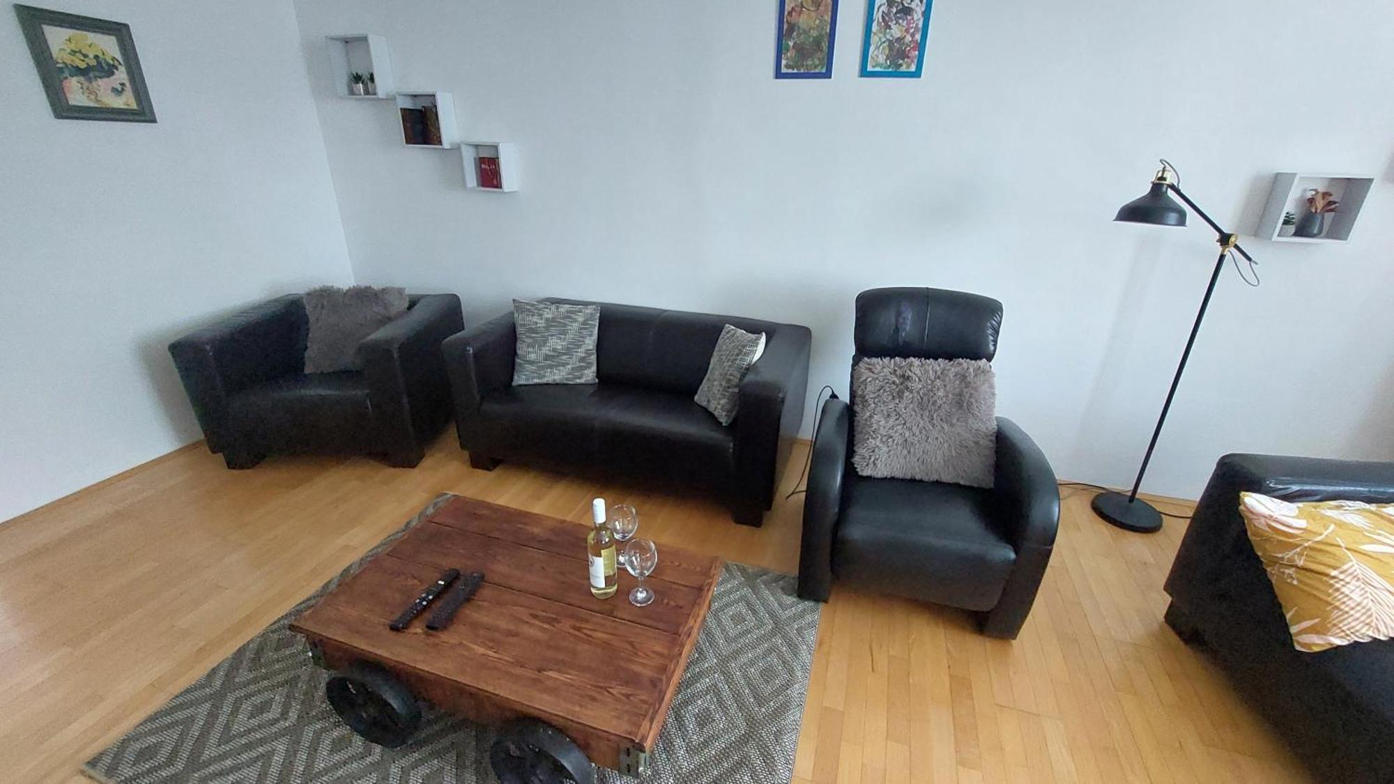 Apartman Surany Exterior foto